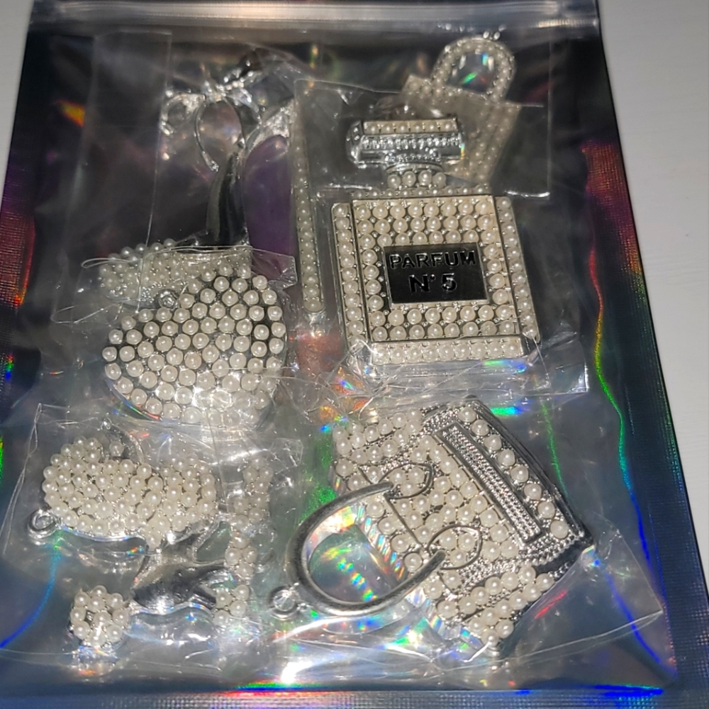 6 Silver Pearl jewelry charms for DIY